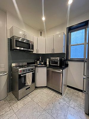 1st image of 195 E 2nd St #13