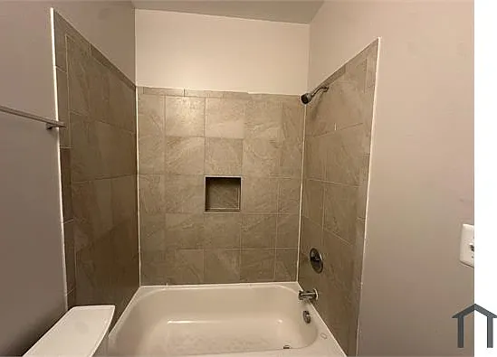 4 bed, $3,999 — Photo 4