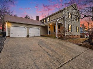 4518 Oak Hollow Dr, High Point, NC 27265