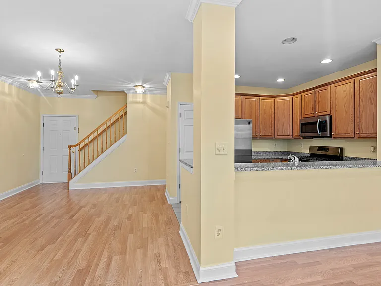 260 Riverwalk Way — Photo 6