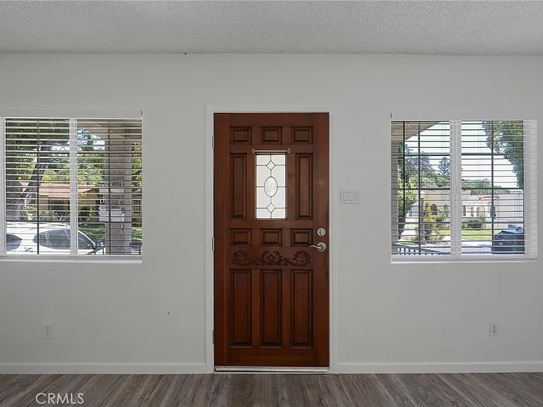 3025 Sherwood Ave — Photo 3