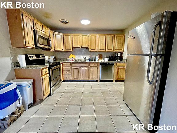 3rd image of 109 Babcock St #15R