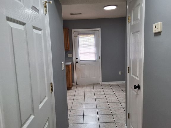 3rd image of 1111 Northridge Dr Unit C
