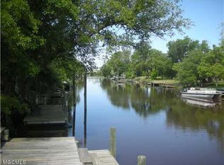 632 Fifth St, Pass Christian, MS 39571