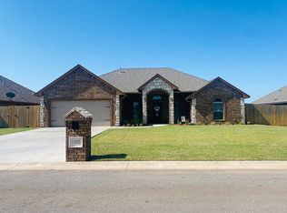 1605 NE White Rock Dr, Elgin, OK 73538