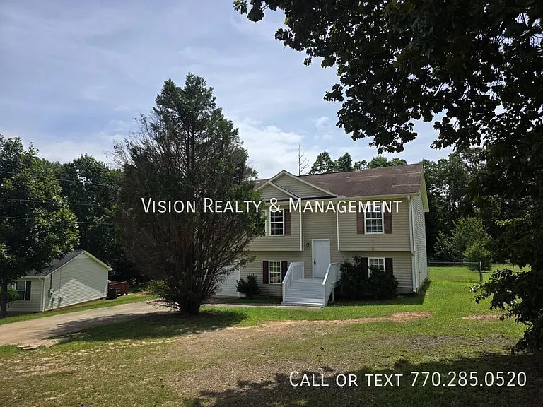 258 Lambert Overlook Cir — Photo 2