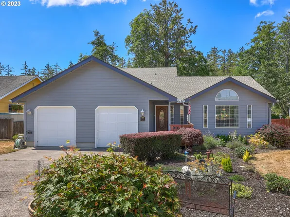 945 SW Cedar Ave, Warrenton, OR 97146