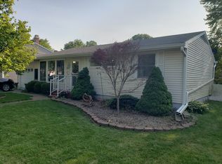 207 S Portland Pl, Clinton, IL 61727
