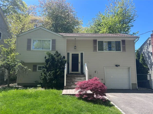 21A Thorney Ave, Huntington Station, NY 11746