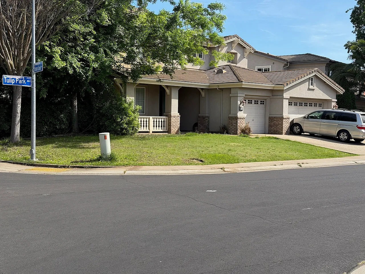 5 bed, 4.5 bath, 3179 sqft, $3,100 — Photo 2