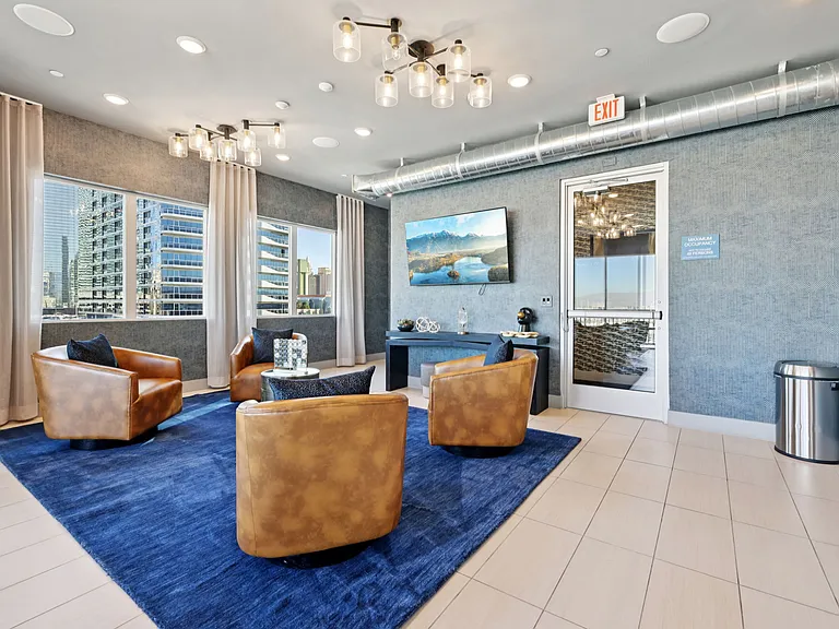 Lura Vegas Apartments — Photo 69