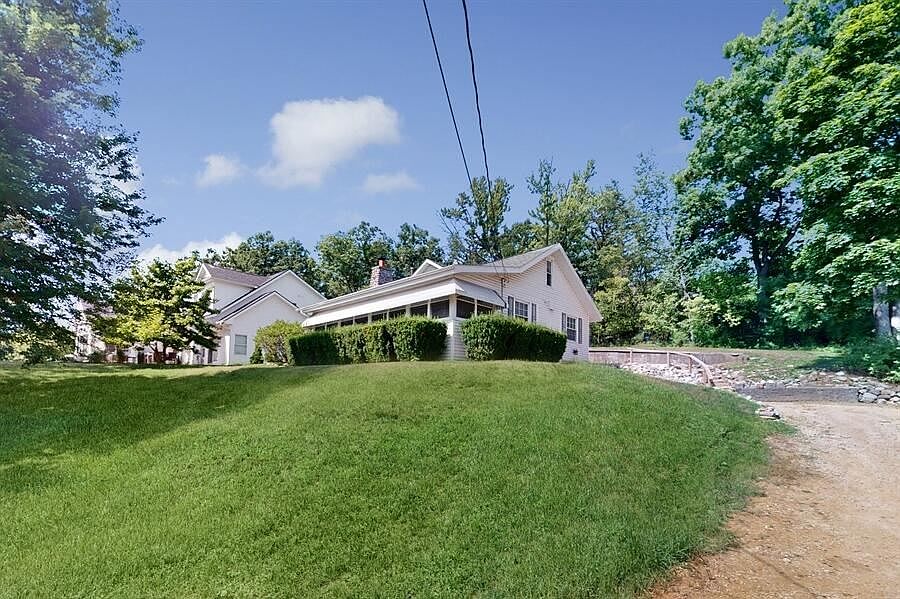 1st image of 1014 Shabbona Dr