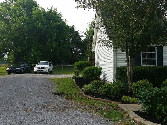 3rd image of 111 Ballard Ct