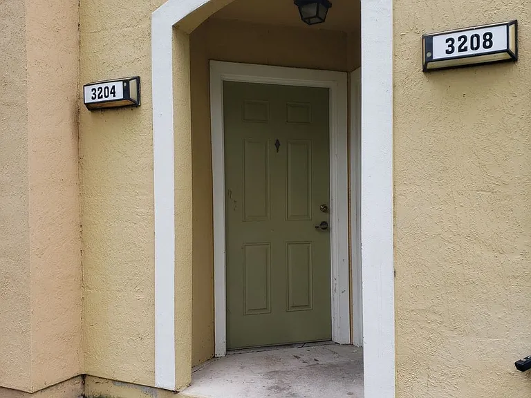 1717 County Road 220 #3204 — Photo 3