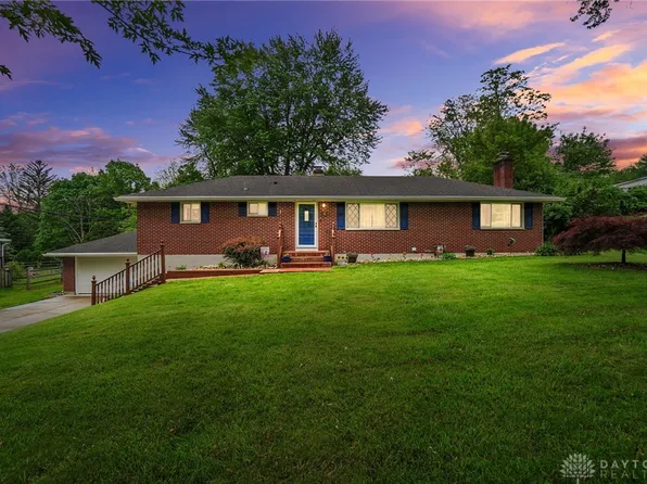 30 Pine Bluff Dr, Dayton, OH 45440