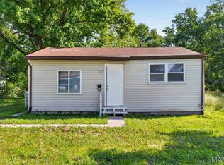 811 Sparks Ave, Cahokia, IL 62206