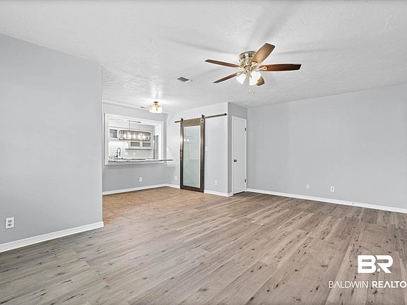 5th image of 500 Grant St APT C210
