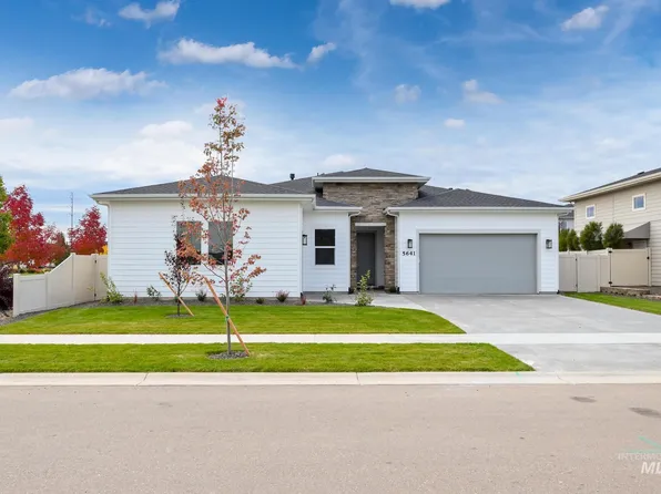9012 W Purple Martin St, Star, ID 83669
