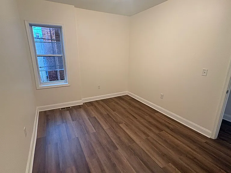 408 Whitridge Ave — Photo 5