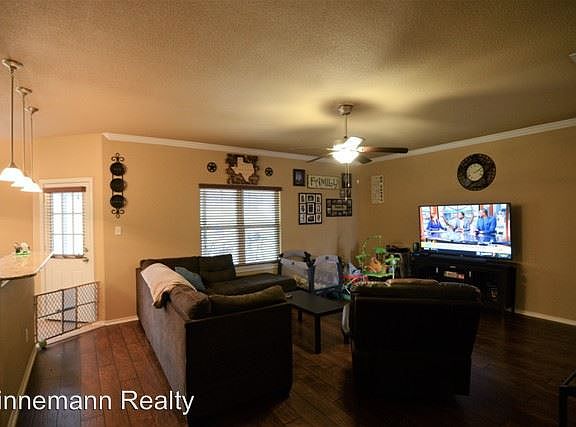 3rd image of 2109 Golden Eagle Dr