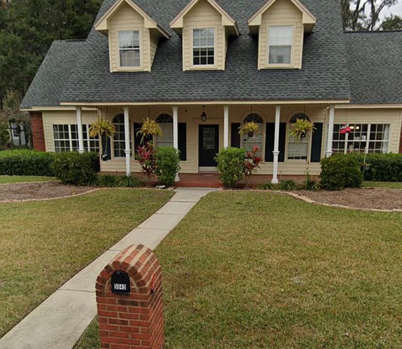 2nd image of 14 Toproyal Ln
