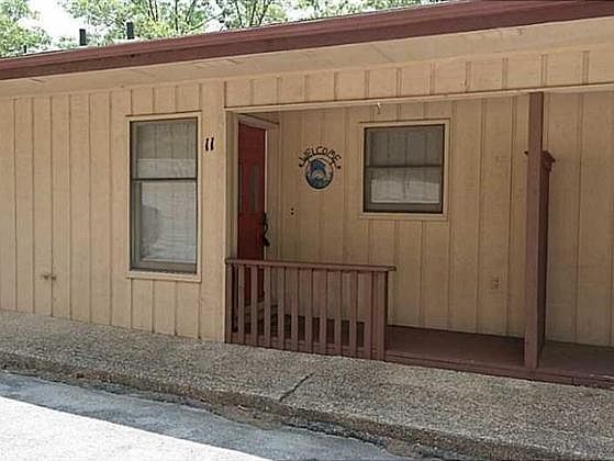 1st image of 11 Davis Cir