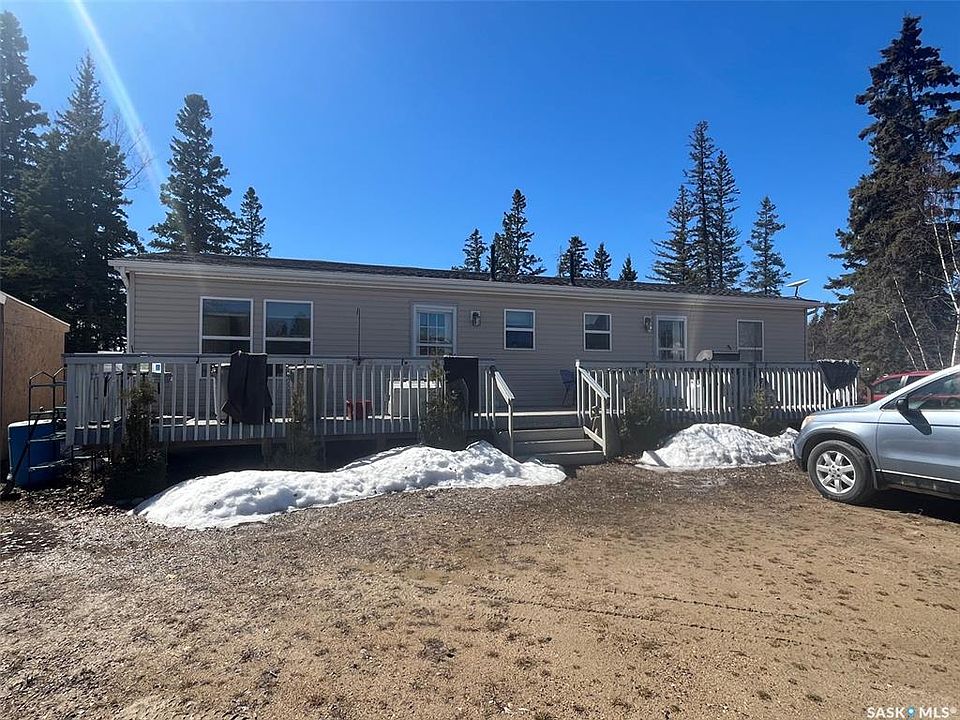 1st image of 320 3RD AVENUE W