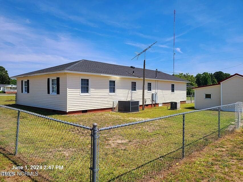 1711 N Salemburg Hwy, Salemburg, NC 28385 Zillow