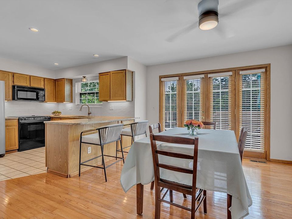 1st image of 1818 S Quebec Way