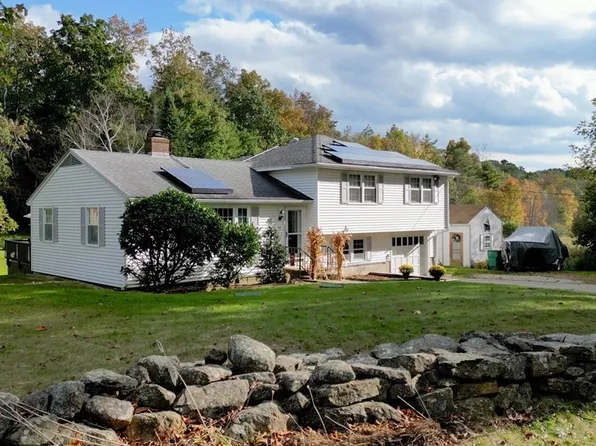 11 Ayers St, North Brookfield, MA 01535