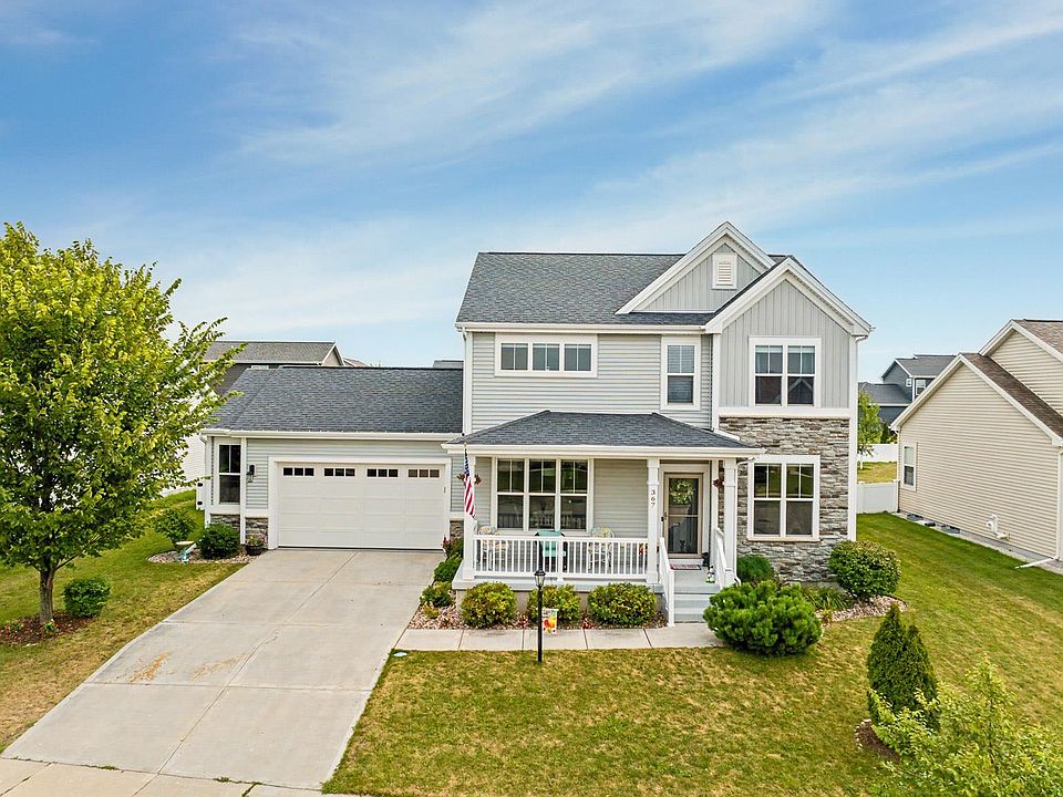 1st image of 367 Crescendo Dr