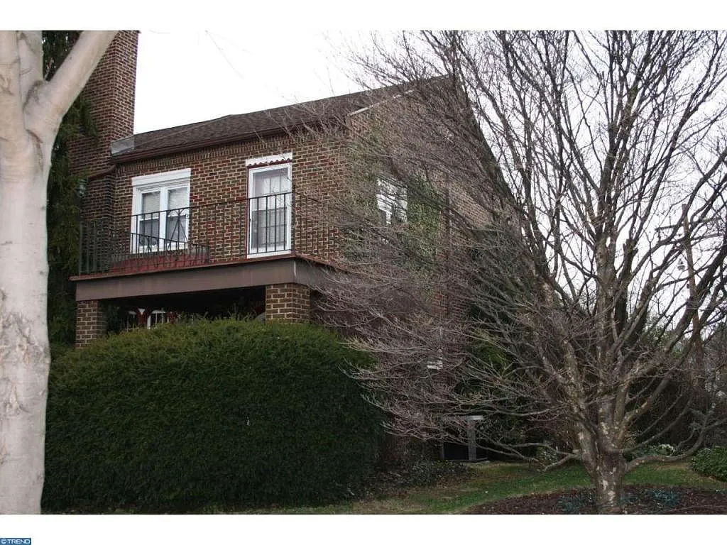 105 Endlich Ave photo 1