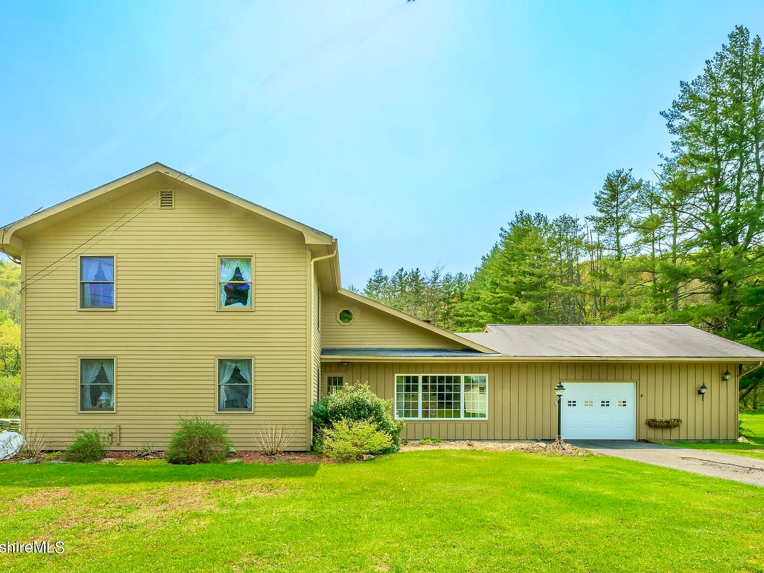 10 Ramsey Ave, Great Barrington, MA 01230 MLS 240359 Zillow