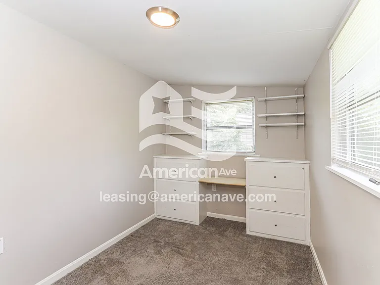 1443744_013_bedroom_13.jpg