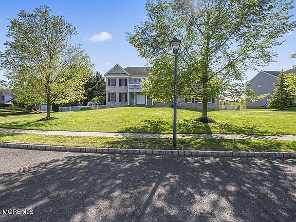 3rd image of 10 Rockingham Court
