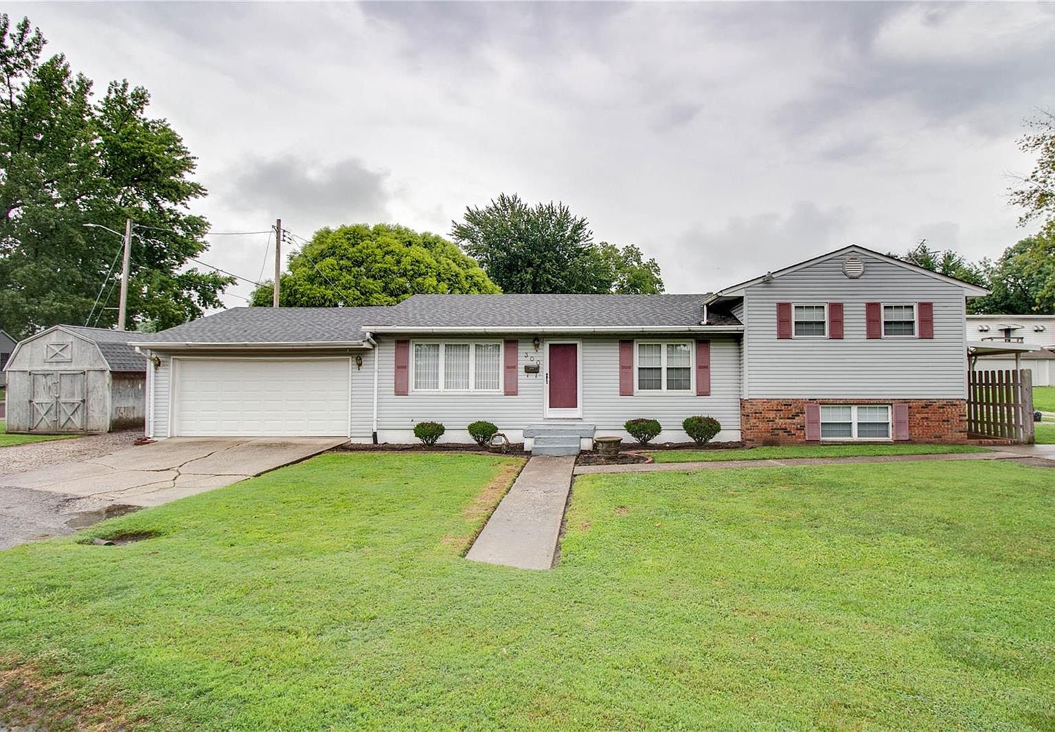 300 S Old Saint Louis Rd S, Hartford, IL 62048 Zillow