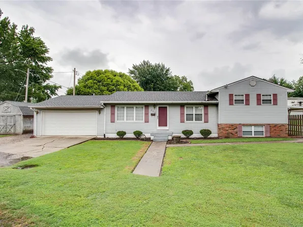 300 S Old Saint Louis Rd, Hartford, IL 62048
