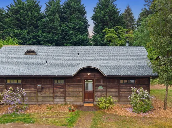 13031 SW 297th Way, Vashon, WA 98070