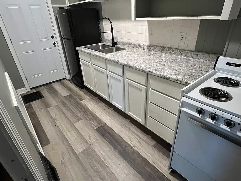 602 University Pl — Photo 3