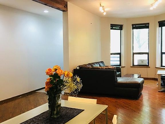 3rd image of 1940 N Sheffield Ave #1