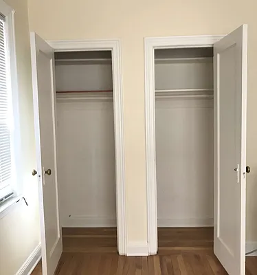 Rented by Zikos Realty Services | media 11