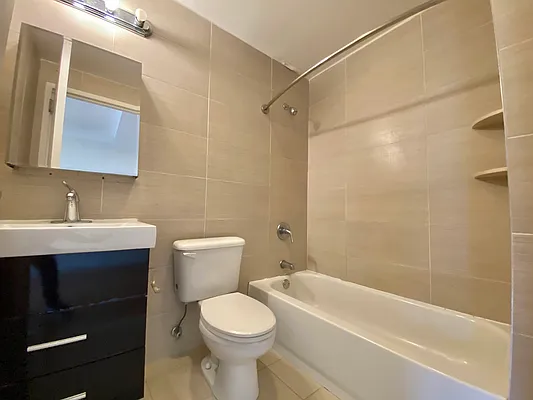 Rented by Astoria Realty | media 7