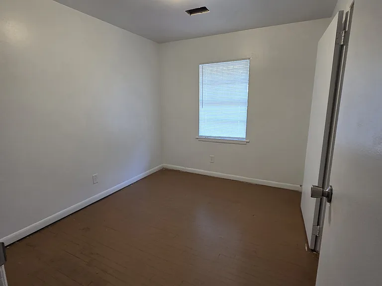 1603 Apple Valley Dr — Photo 8