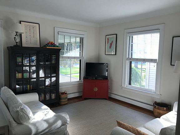 5th image of 525 Hickory St