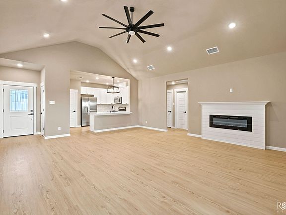 4th image of 6126 Valley Pine Dr
