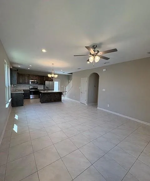1404 E Sonador Dr S — Photo 3