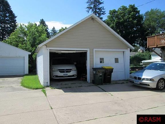 4th image of 1026 2nd Ave S