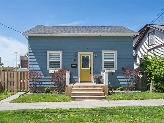 2nd image of 42 Hope St N