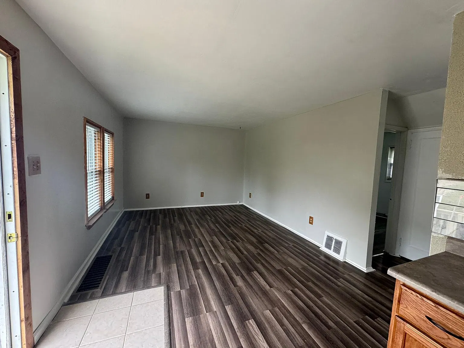 3 bed, 1080 sqft, $1,500 — Photo 2