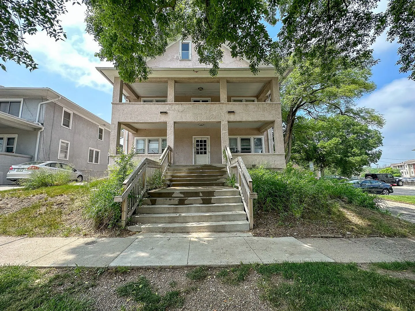 233 Sheldon — Photo 2